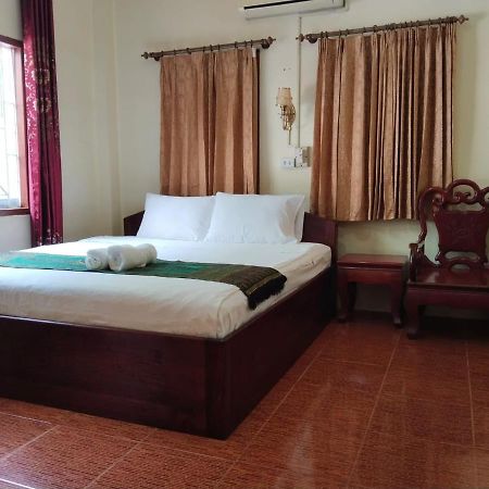 Thipphaphone Guesthouse Muang Pakbèng Exterior foto