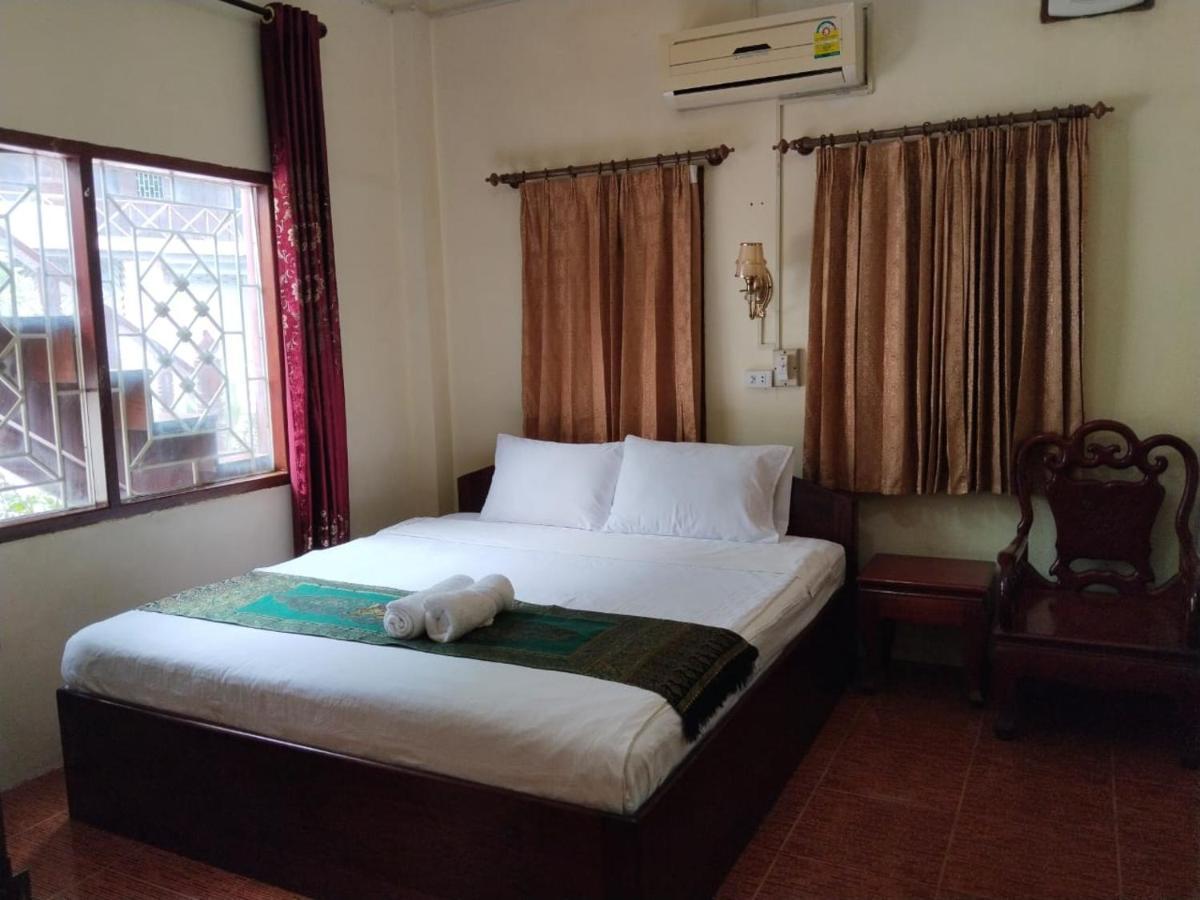 Thipphaphone Guesthouse Muang Pakbèng Exterior foto